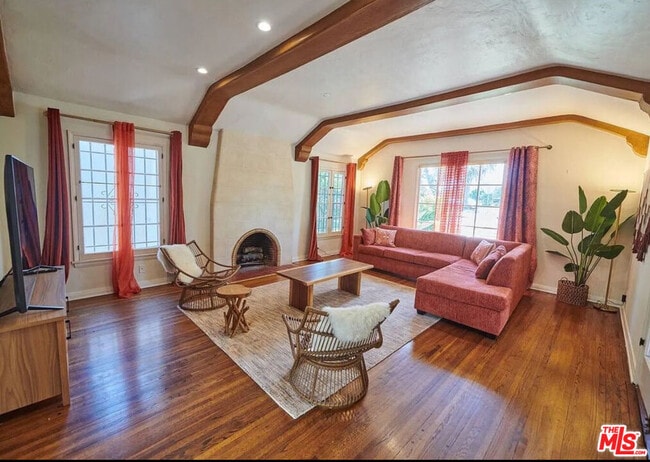 Foto del edificio - 1522 Pandora Ave