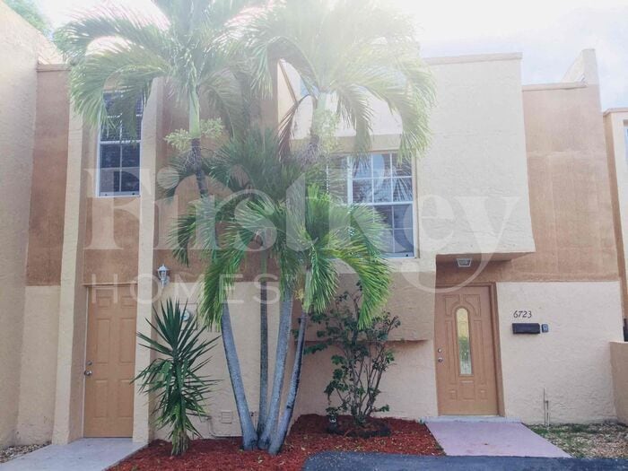 Primary Photo - 6723 SW 140th Ave