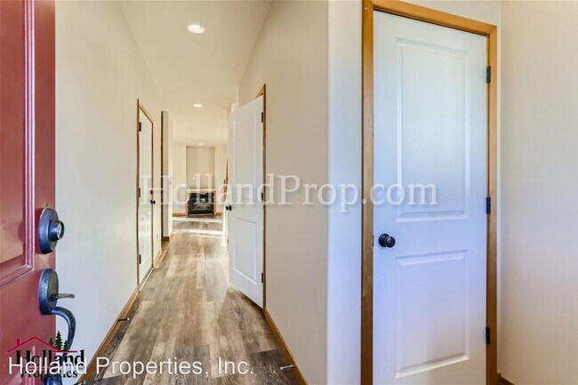 Foto del edificio - 3 br, 2.5 bath House - 319 NW Adams Ave