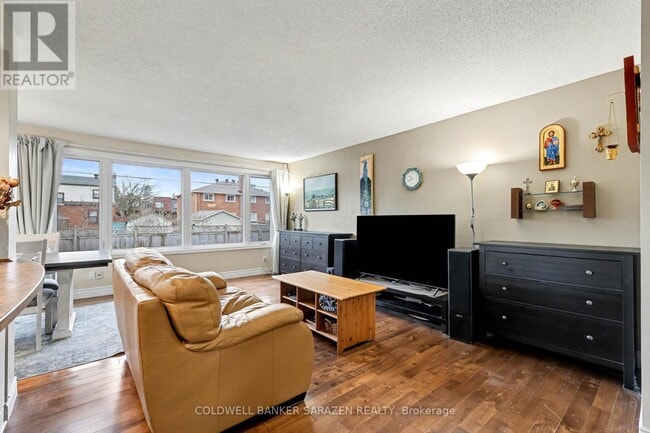 Building Photo - 868 Duberry St