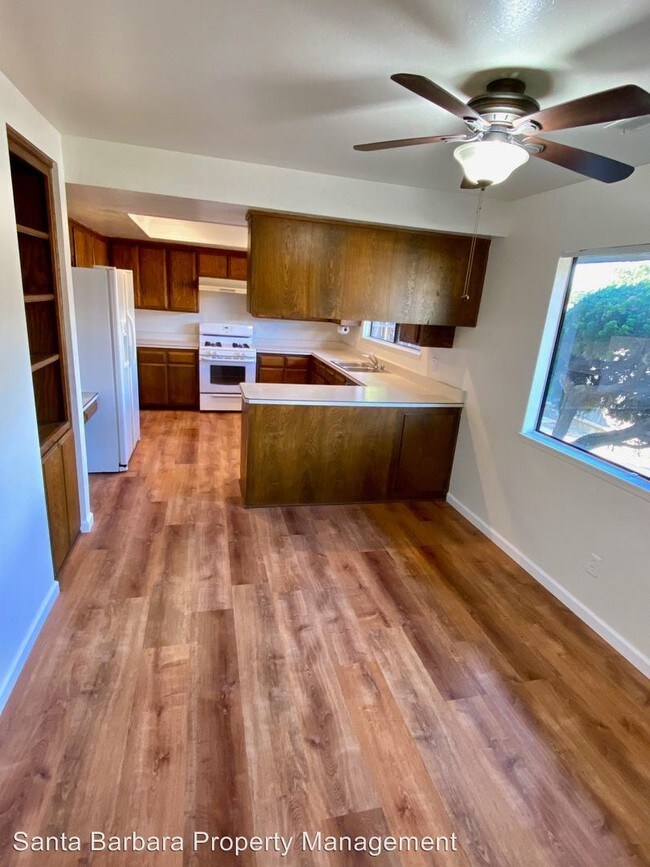 Foto del edificio - 208 N C St