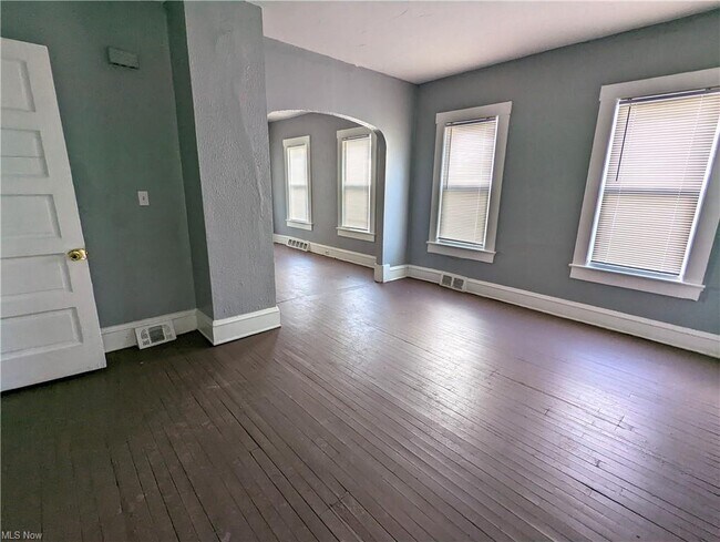 Foto del edificio - 3793 W 37th St