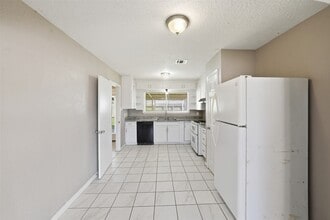 Building Photo - 10507 Seaford Dr