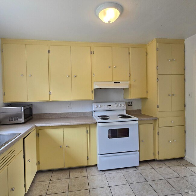 Foto del edificio - 102 Laurel St