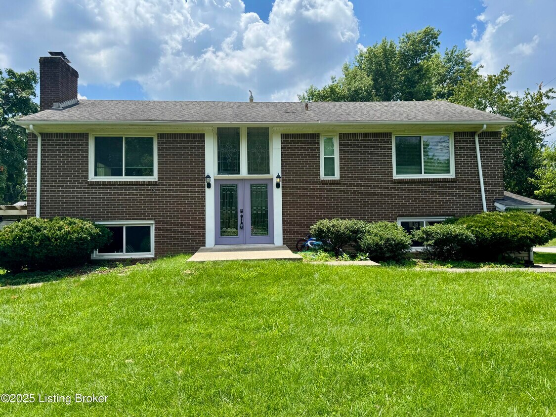 Foto principal - 9218 Axminster Dr