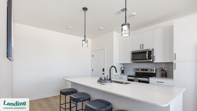 Foto del edificio - 255 N Camino Mercado