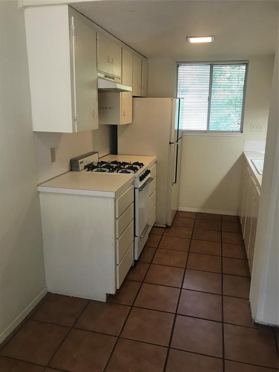 Building Photo - 2610 Salado St