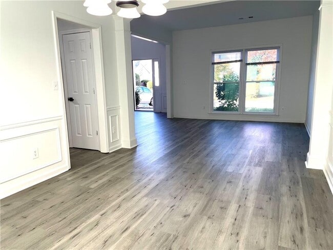 Foto del edificio - 6440 Barwick Ln