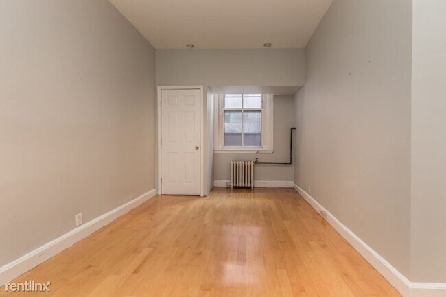 Building Photo - 135 Marlborough St