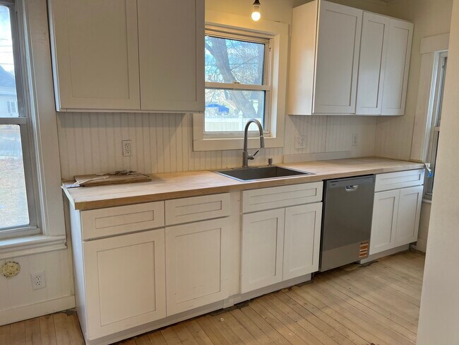 Foto del edificio - 104 Harrison St