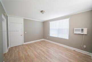 Building Photo - 119 Menores Ave