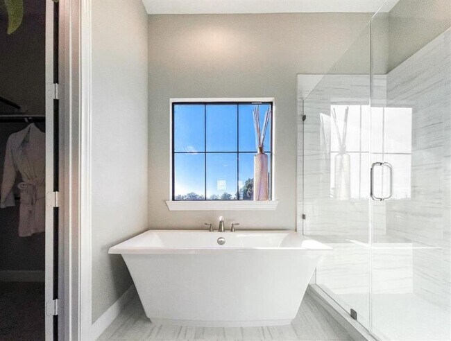 Foto del edificio - 3334 Beverly Frst Dr