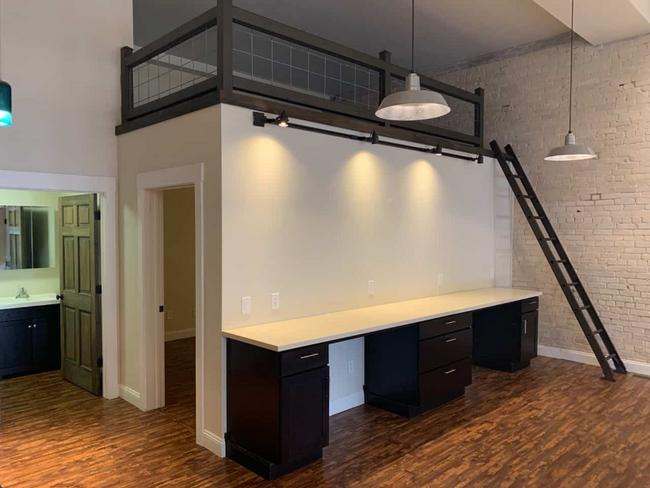Foto del edificio - 330 S Cedar St