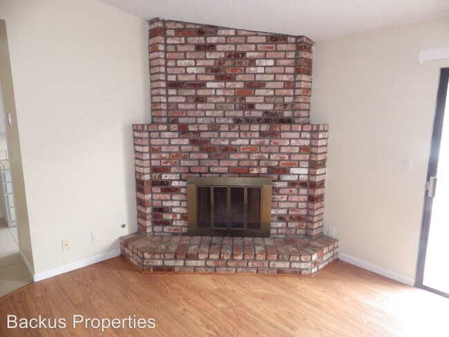 Building Photo - 3 br, 2 bath House - 644 Victor St.