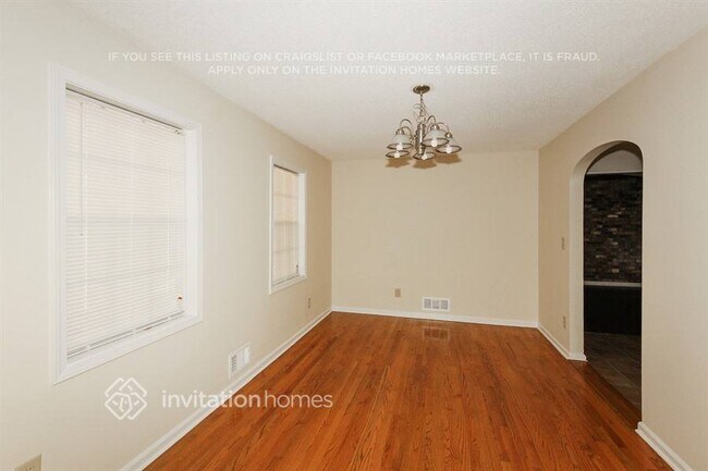Foto del edificio - 323 Princess Ave