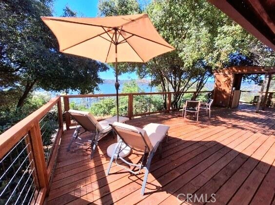 Foto del edificio - 11664 Lakeview Dr