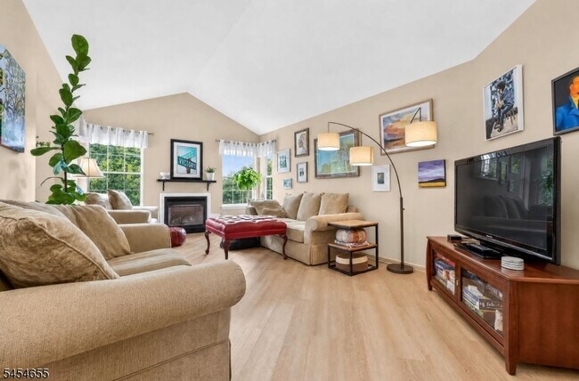 Foto del edificio - 416 Homestead Ct