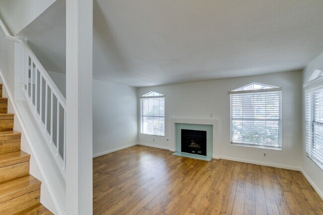 Building Photo - 2838 Dawn Crossing Dr