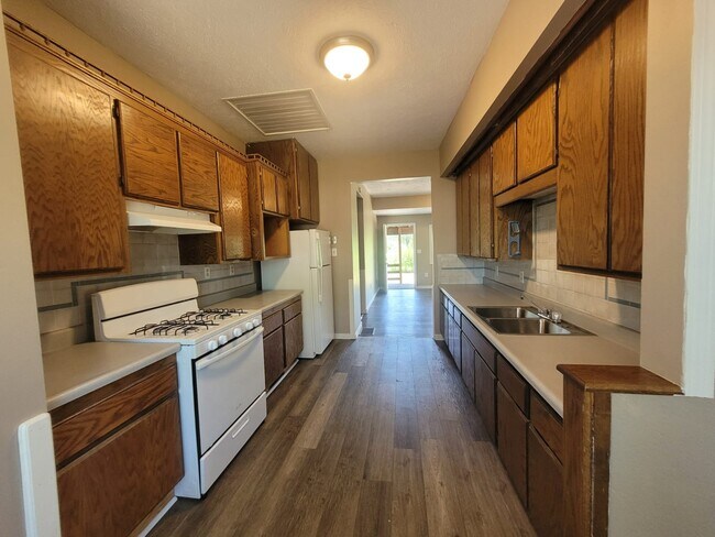 Foto del edificio - 802 E 15th St
