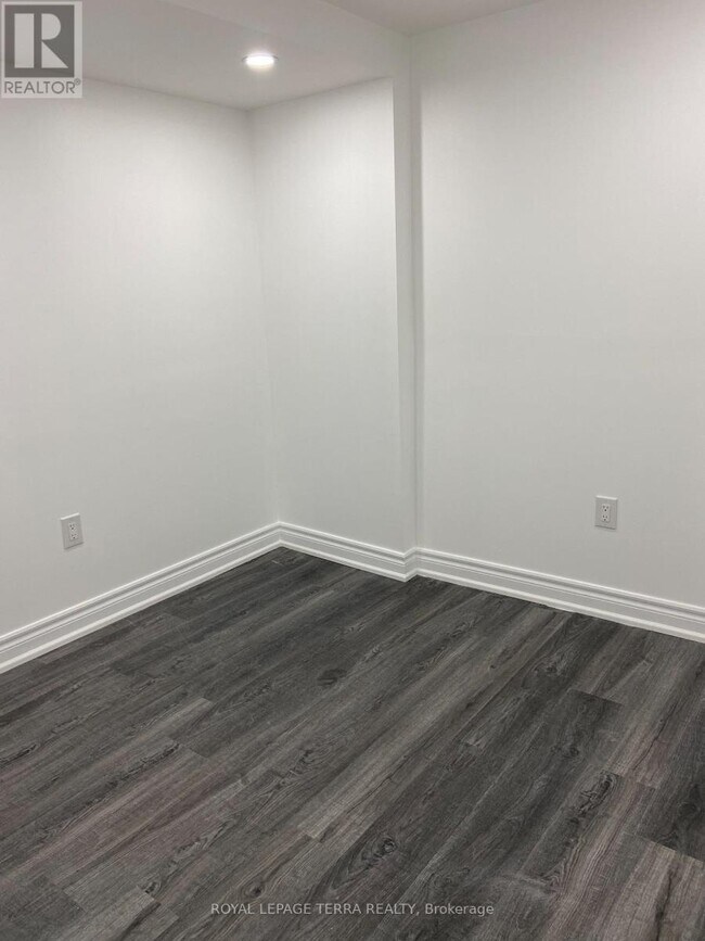 Photo du bâtiment - 44 Howling Crescent