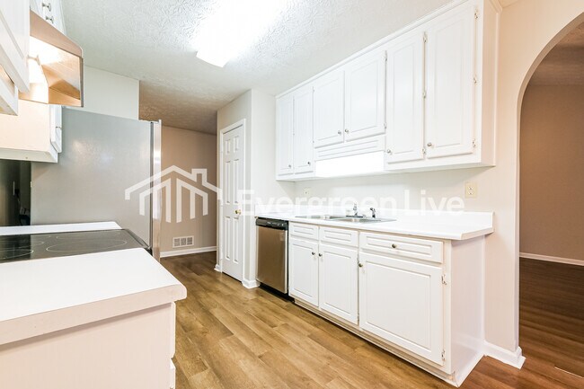 Foto del edificio - 528 Arcadia Ct