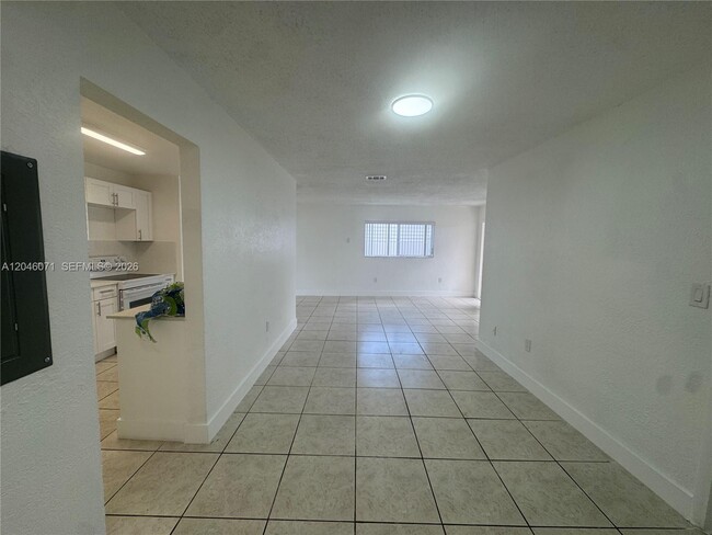 Building Photo - 3810 SW 89th Ave