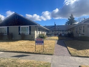 Building Photo - 130 SW Canyon Dr
