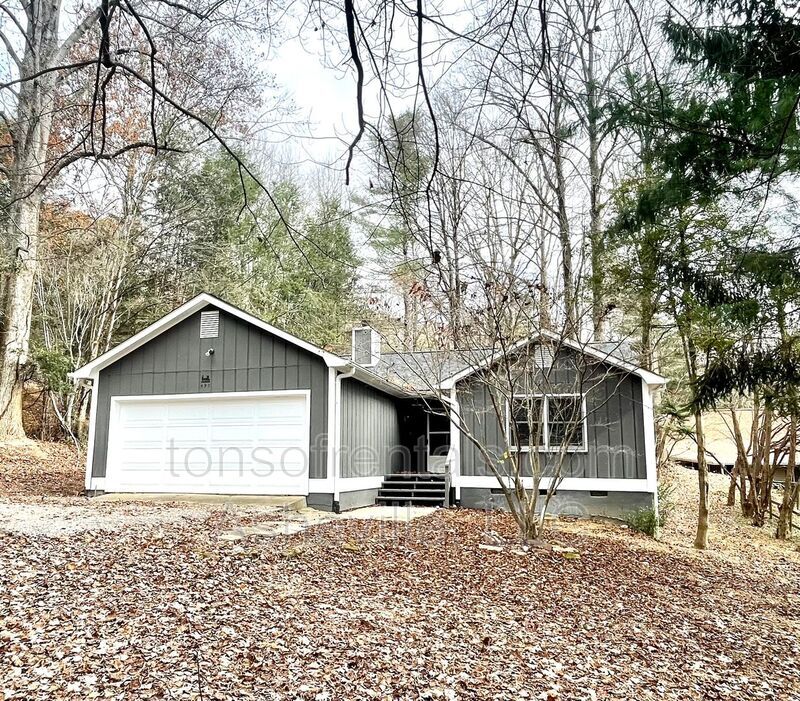 Primary Photo - 498 Ciccone Dr