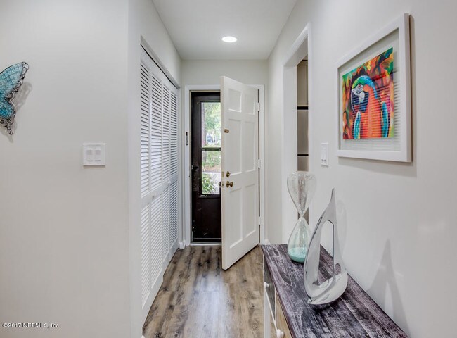 Building Photo - 308 Quail Pointe Dr