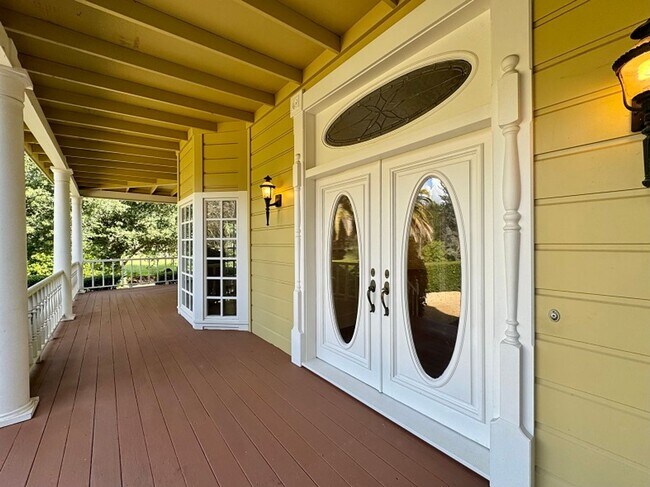 Building Photo - Stunning St. Helena Victorian Farmhouse on...
