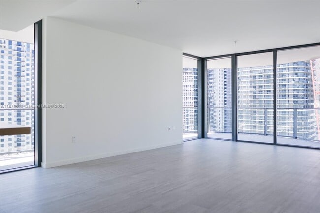 Building Photo - 1000 Brickell Plaza