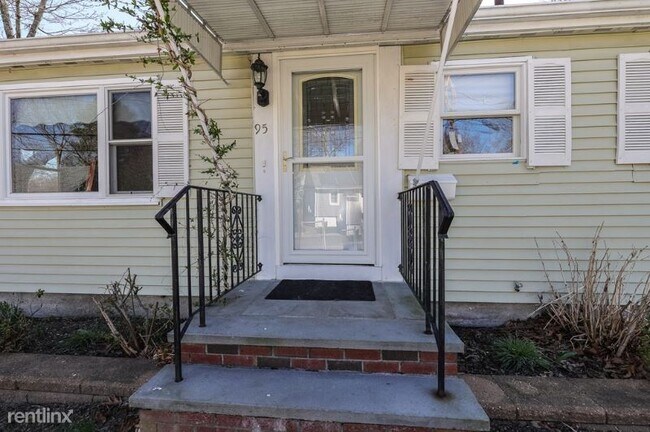 Building Photo - 2 br, 1 bath House - 95 Dale