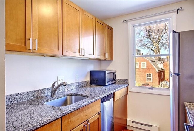 Foto del edificio - 274 S Main St