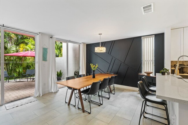 Foto del edificio - 4448 NW 98th Ave