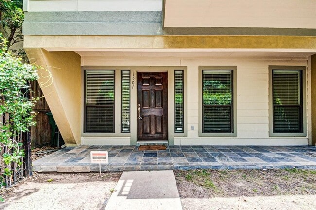 Foto del edificio - 1507 Paige St