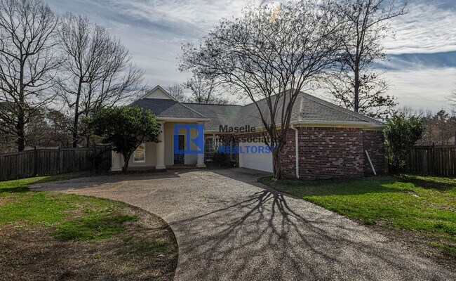 Foto del edificio - 3 Bed/2 Bath Home in Brandon