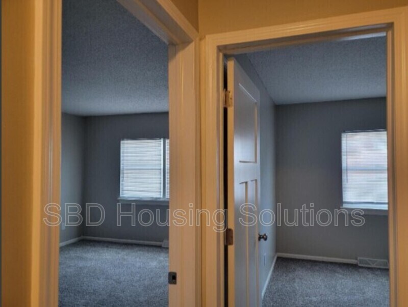 Foto del edificio - 6601 E 128th St