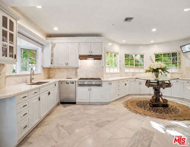 Foto del edificio - 2258 Gloaming Way