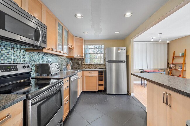 Foto del edificio - 2771 Taft St