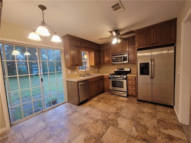 Foto del edificio - 609 Cottonwood St