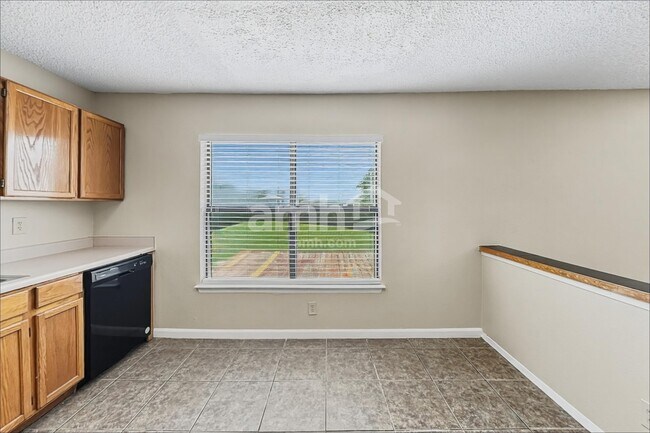Foto del edificio - 6678 Snow Meadow Dr