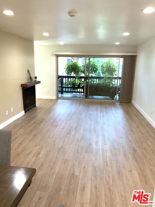 Foto del edificio - 5218 Raintree Cir