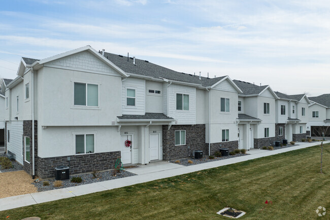 Foto del edificio - North Pointe Townhomes