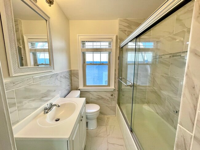 Newly renovated bathroom - 71 Madison Rd