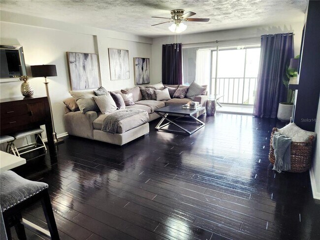 Foto del edificio - 4651 1st St NE