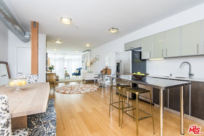 Foto del edificio - 4215 Glencoe Ave