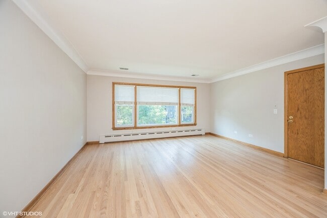 Building Photo - 96 Forest Ave