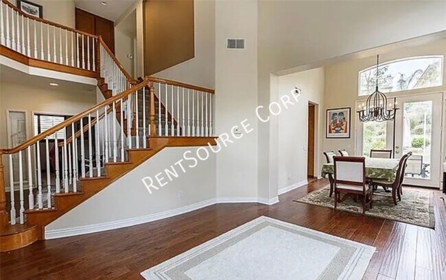 Foto del edificio - 22909 Redwood Ct