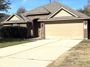 Building Photo - 19063 Painted Blvd