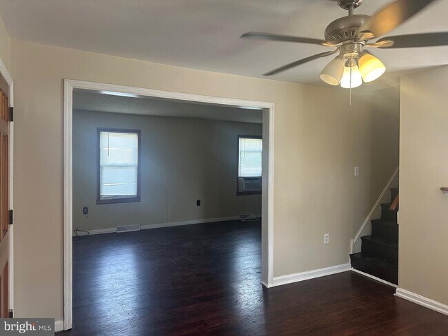 Building Photo - 316 Delsea Dr